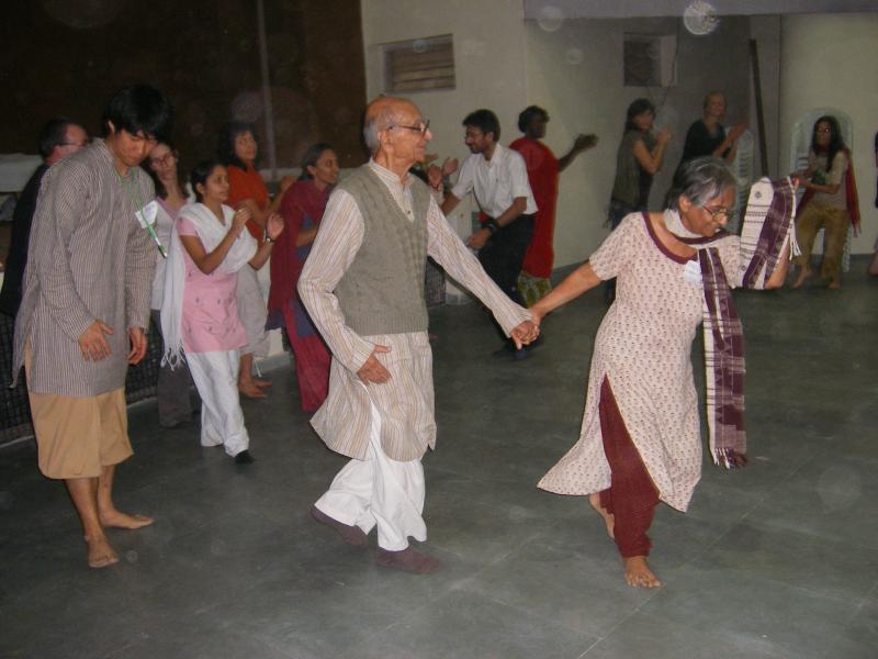 Narayan dancing