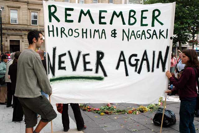 Banner: Hiroshima & Nagasaki
